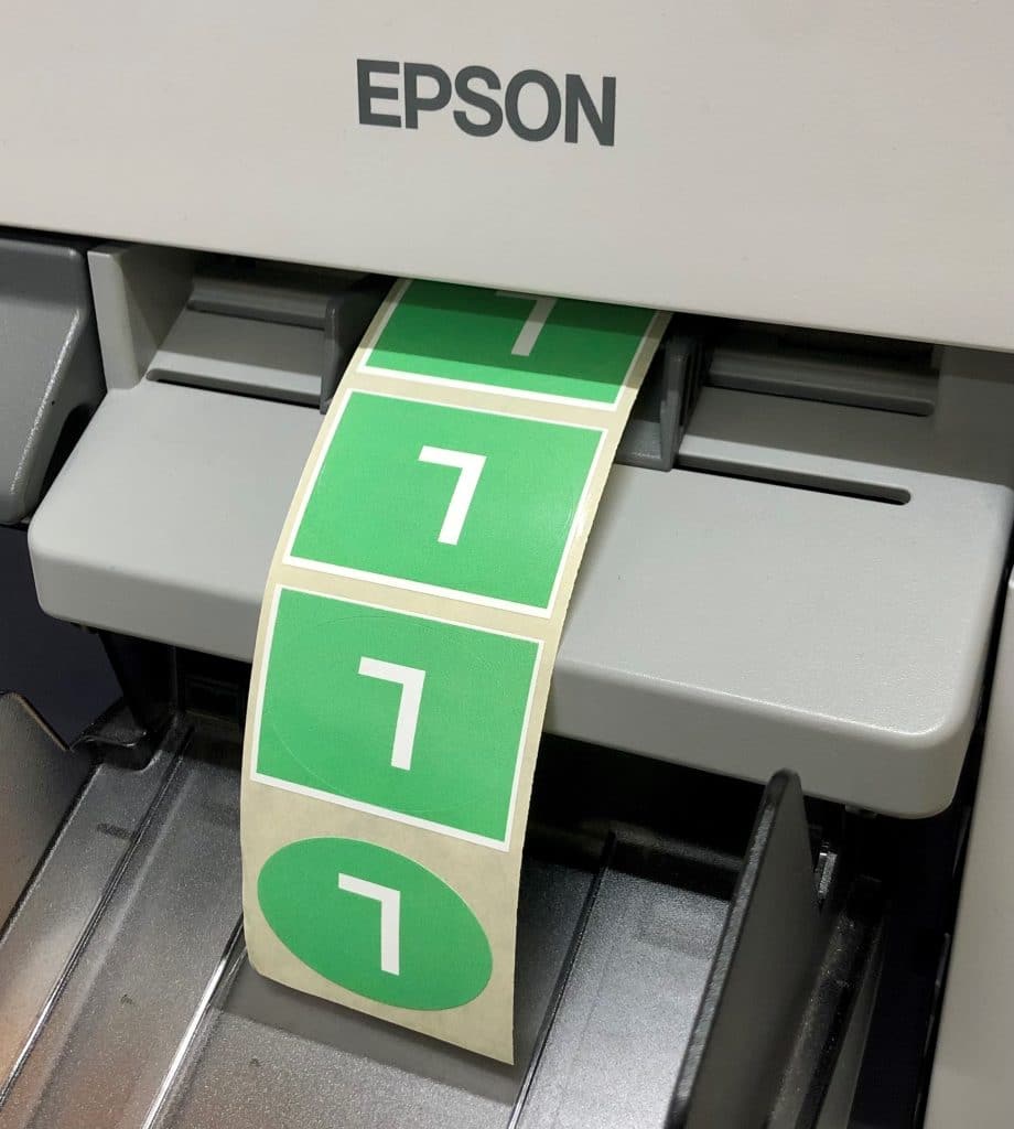 Oval ‘Hanger’ Labels kwiktapes